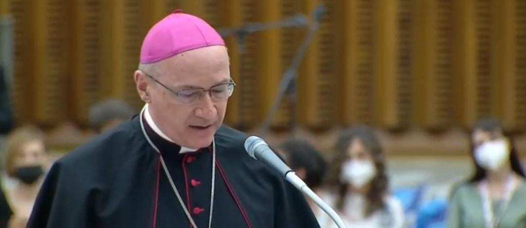 Immagine per Monsignor Redaelli al 50esimo di Caritas Italiana, «temiamo un aumento della povertà»